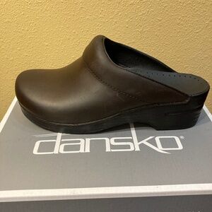 Dansko Karl in Antique Brown/Black Size